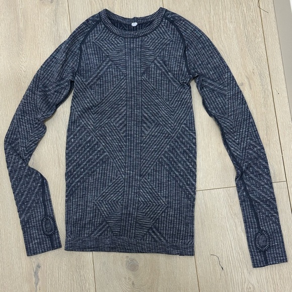 lululemon athletica Tops - Lululemon Rest Less Pullover Heathered Blue Long Sleeve Activewear Size 2